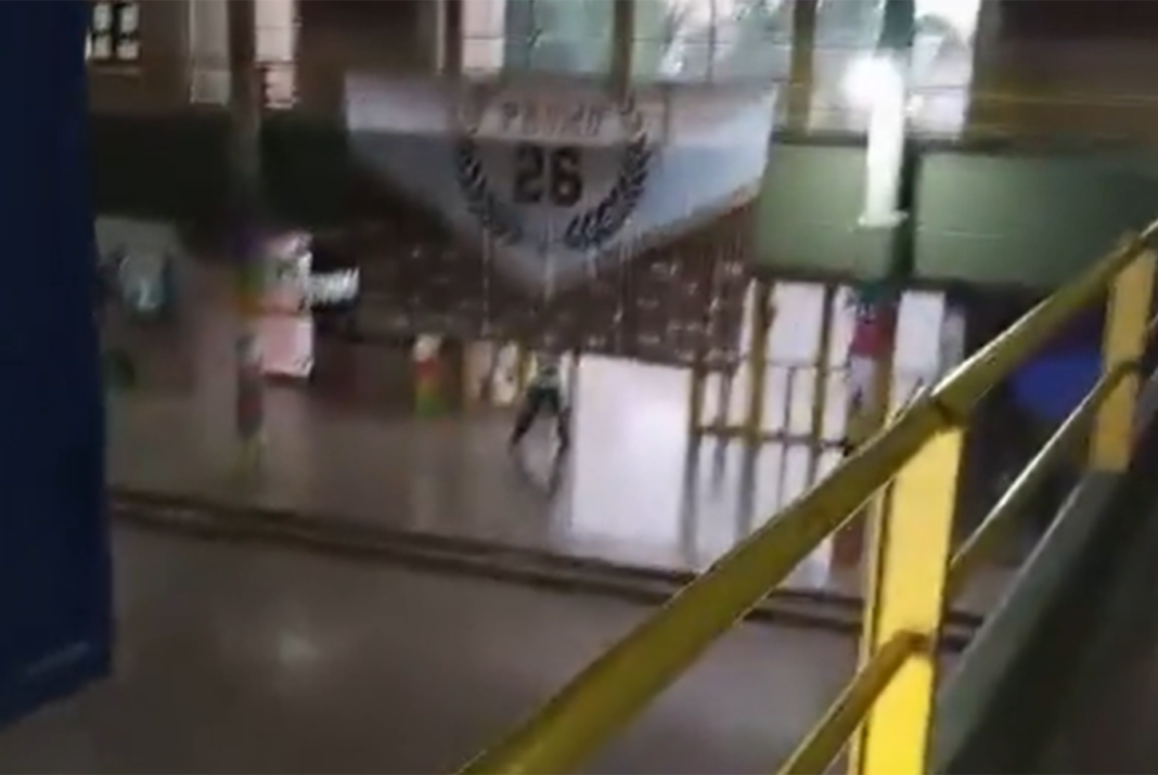 Exterior de una escuela en la provincia de Santa Fe, lugar donde ocurrió el tiroteo.